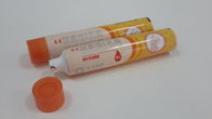 Το πλαστικό αργίλιο τοποθέτησε τη φαρμακευτική συσκευασία σωλήνων για την αλοιφή 30g σε στρώματα βιταμινών